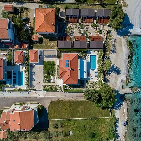 Holiday home Due Dobropoljana